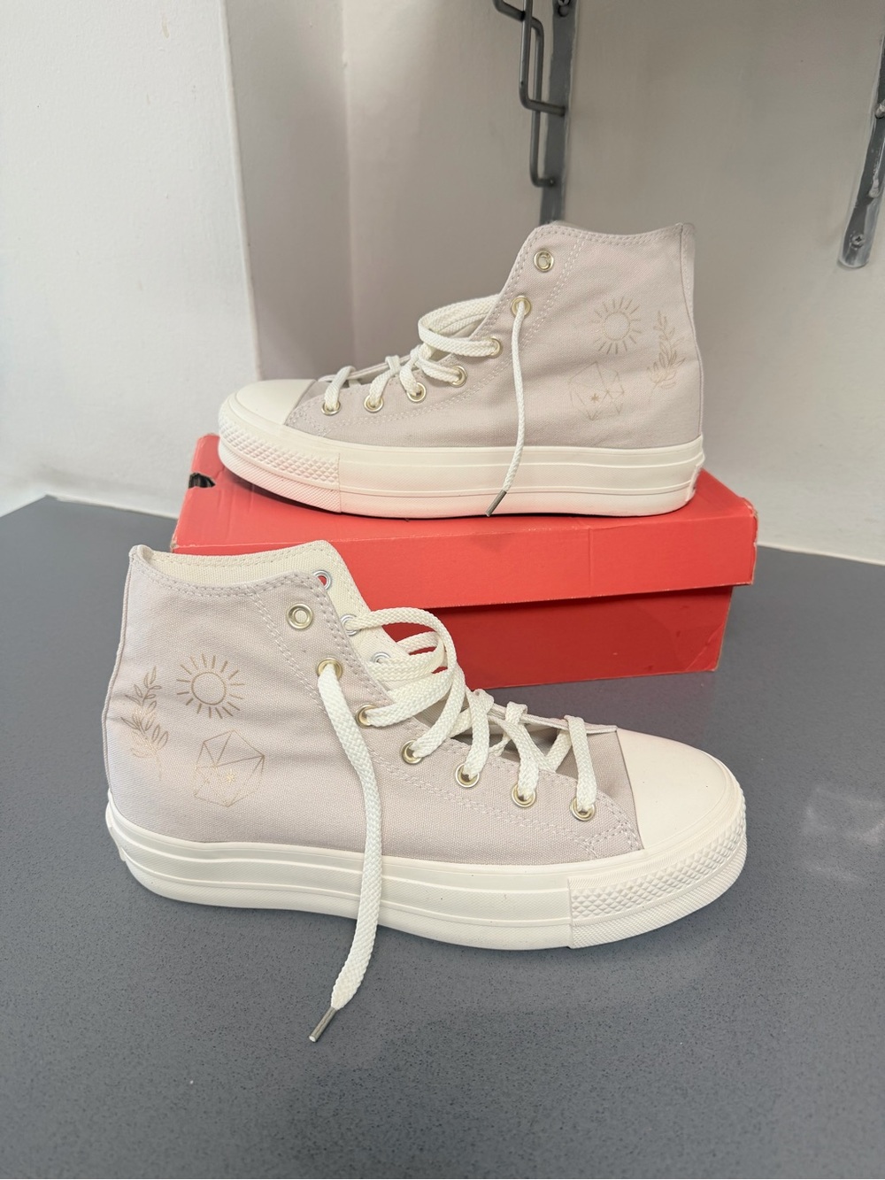 Converse High-Top Canvas Sneakers in Light Beige and Cream comfortable size 10